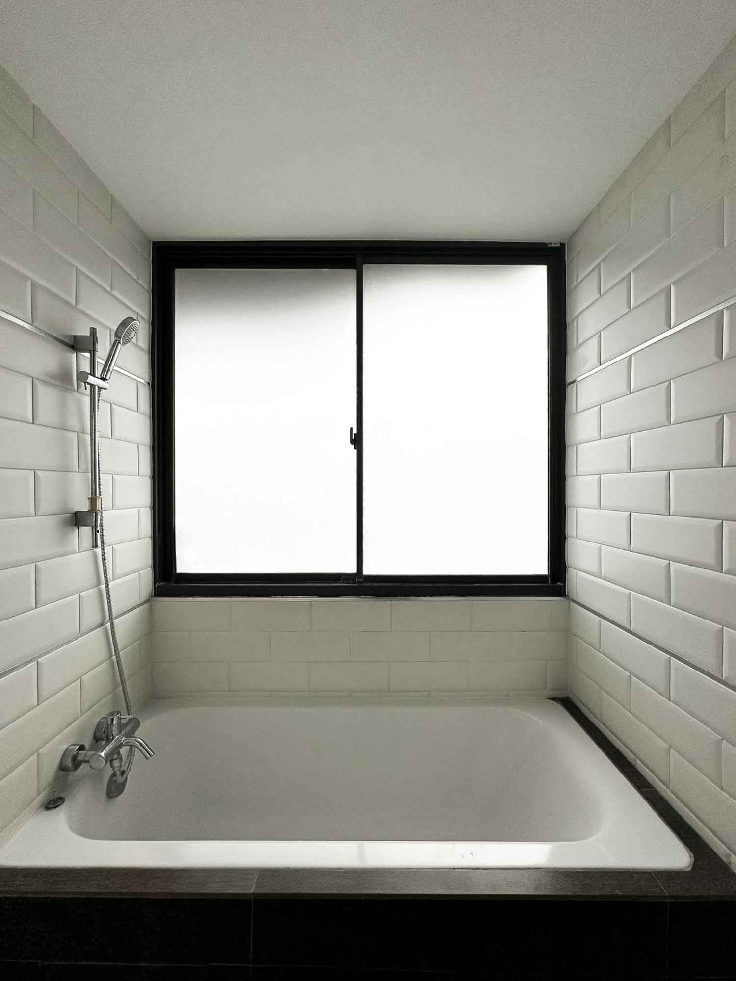 Apartamento Nantiruj Tower - นันทิรุจ ทาวเวอร์ เซอร์วิสอพาร์ทเม้นท์ สุขุมวิท ซอย 8 Bangkok Exterior foto