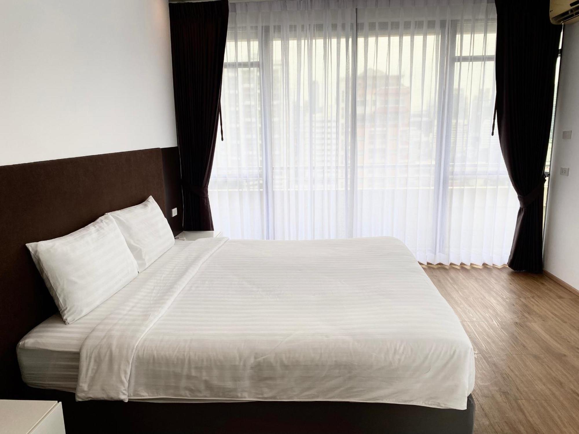 Apartamento Nantiruj Tower - นันทิรุจ ทาวเวอร์ เซอร์วิสอพาร์ทเม้นท์ สุขุมวิท ซอย 8 Bangkok Exterior foto