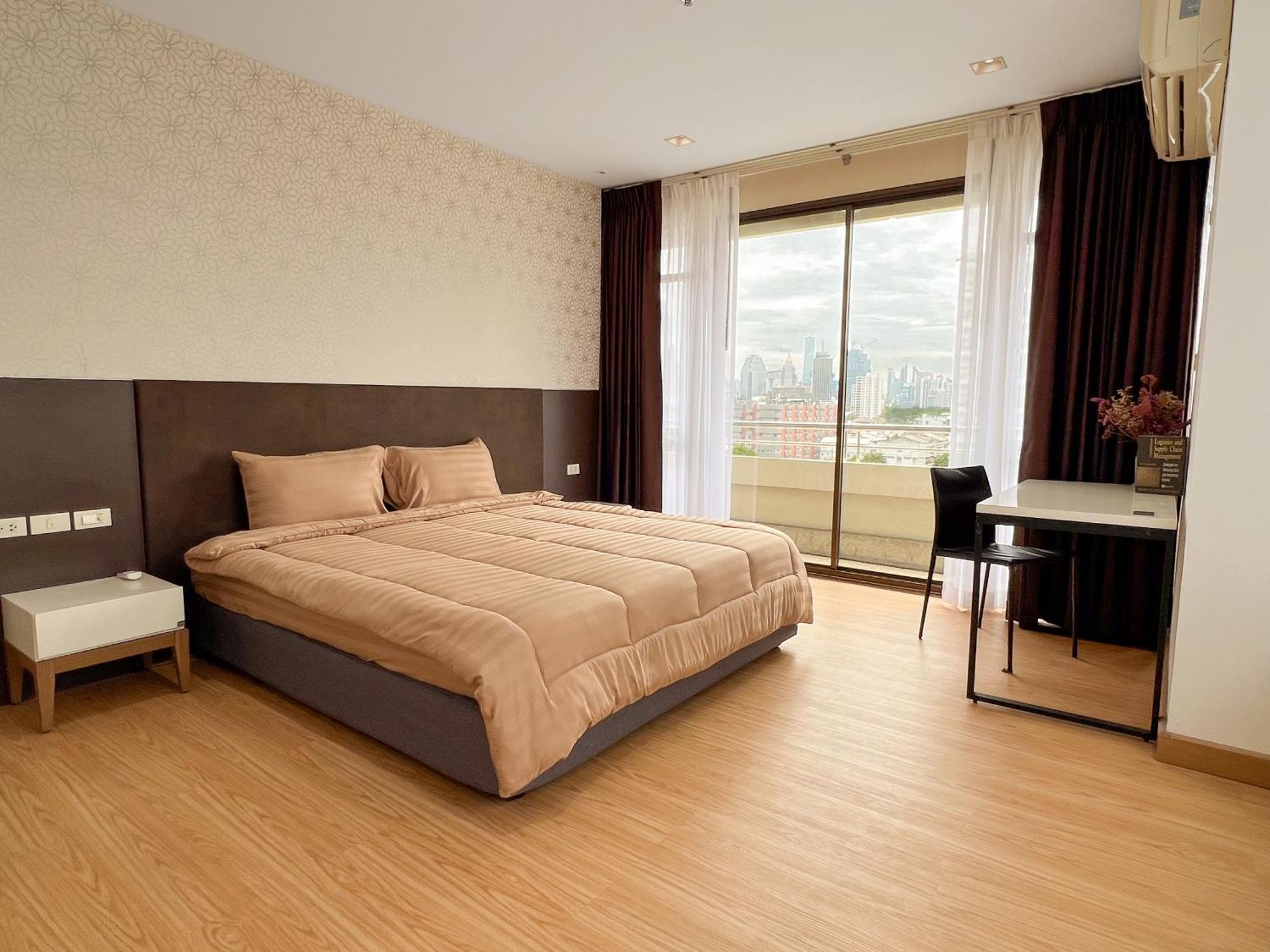 Apartamento Nantiruj Tower - นันทิรุจ ทาวเวอร์ เซอร์วิสอพาร์ทเม้นท์ สุขุมวิท ซอย 8 Bangkok Exterior foto